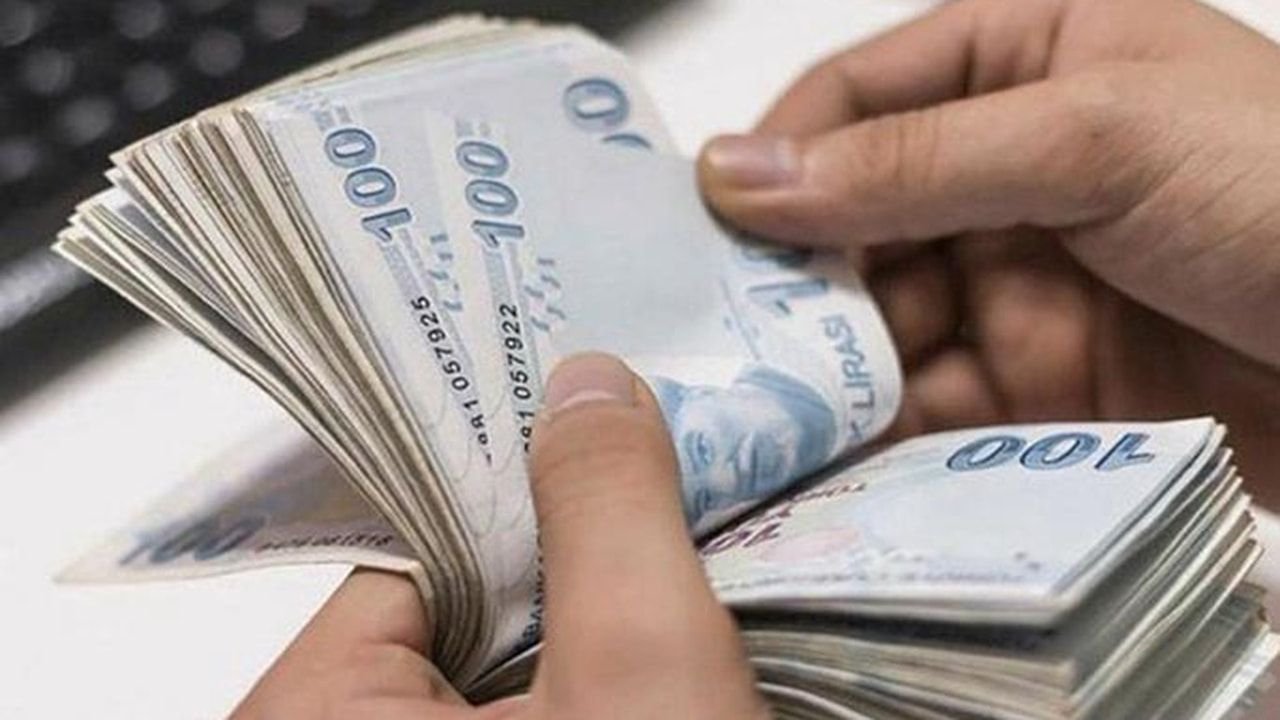 Memur emeklilerine seyyanen zam müjdesi
