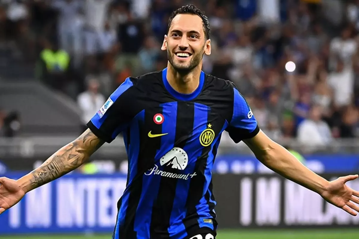 Ve netleşti; Hakan Çalhanoğlu ”Geliyorum” dedi